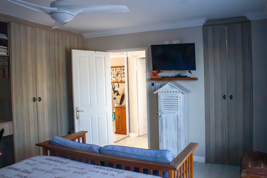 3 Bedroom Property for Sale in De Kelders Western Cape